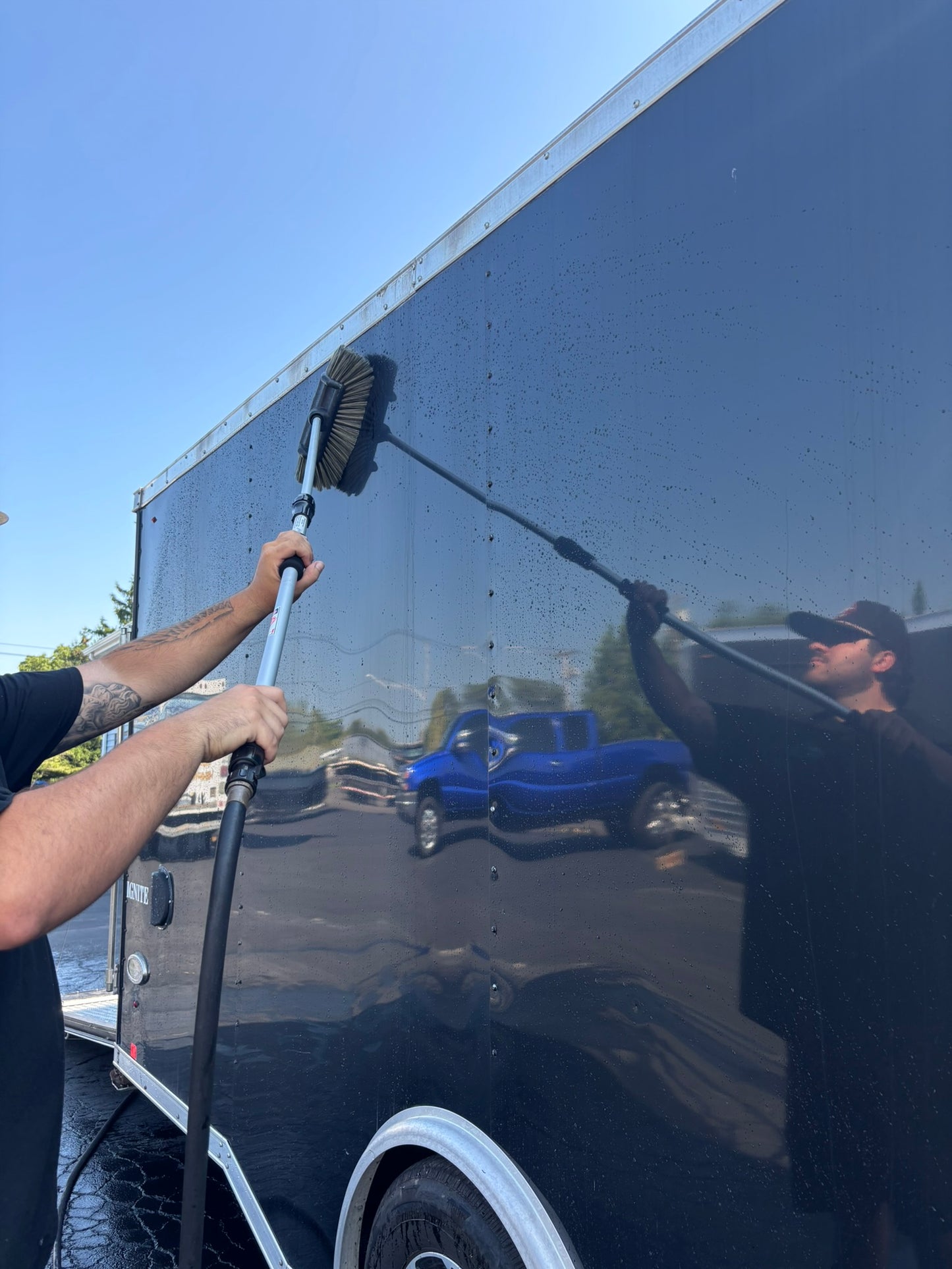 H2O Super Flow-Thru Telescopic Pole